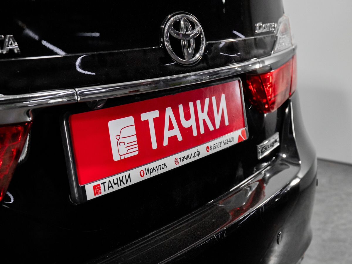 Toyota Camry 2017 - фото автомобиля