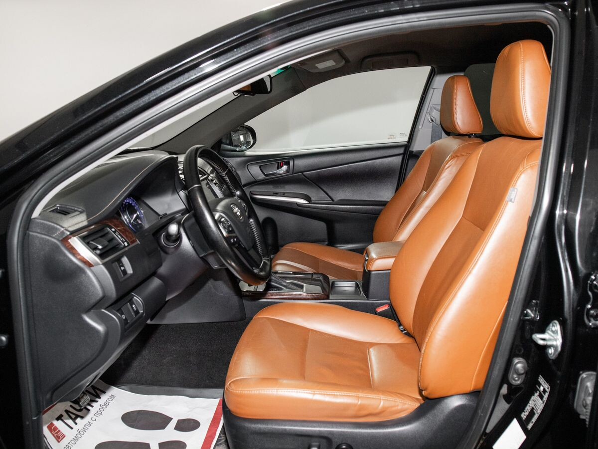 Toyota Camry 2017 - фото автомобиля