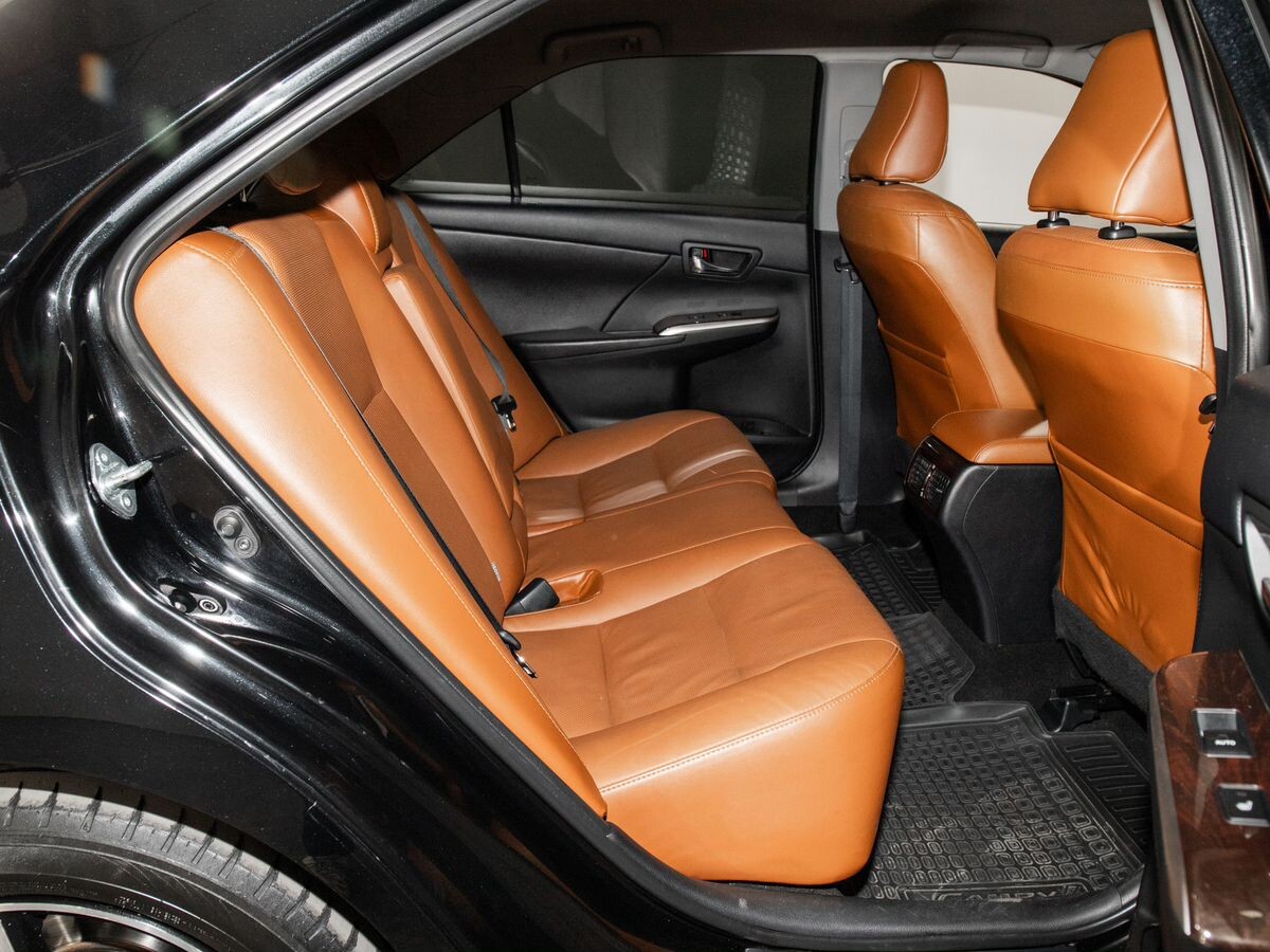 Toyota Camry 2017 - фото автомобиля