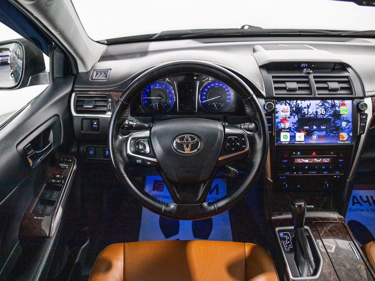 Toyota Camry 2017 - фото автомобиля
