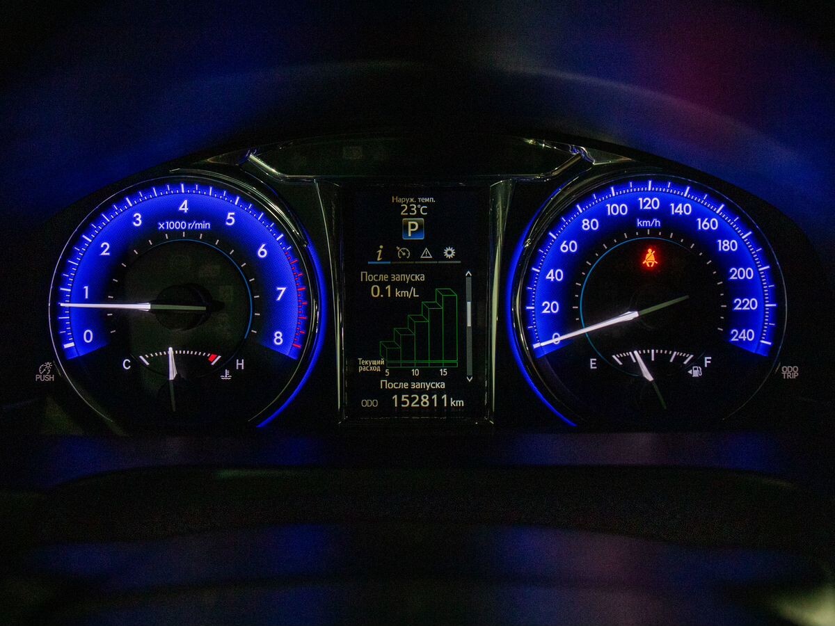 Toyota Camry 2017 - фото автомобиля