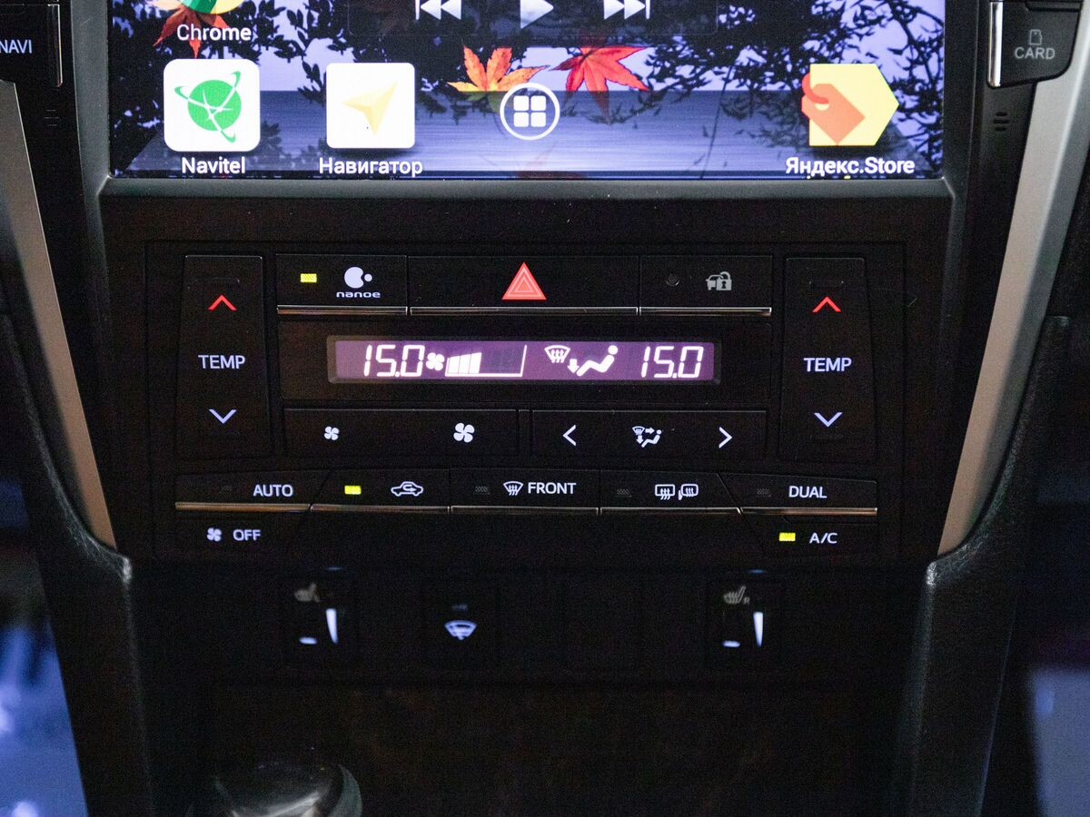 Toyota Camry 2017 - фото автомобиля