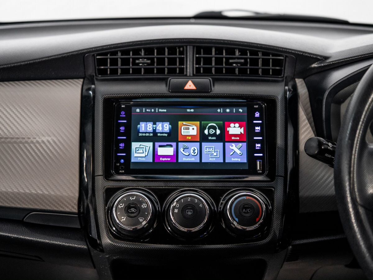 Toyota Corolla 2014 - фото автомобиля