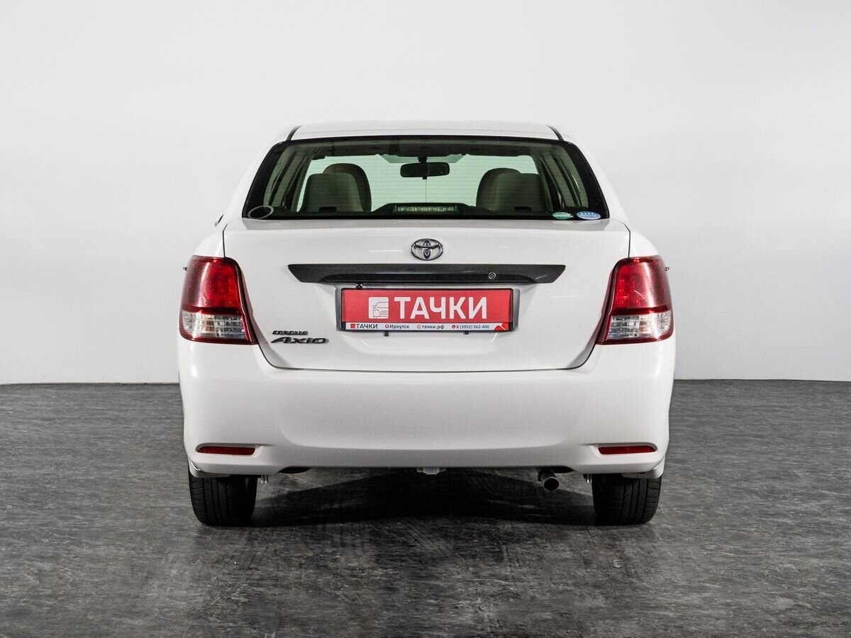 Toyota Corolla 2014 - фото автомобиля