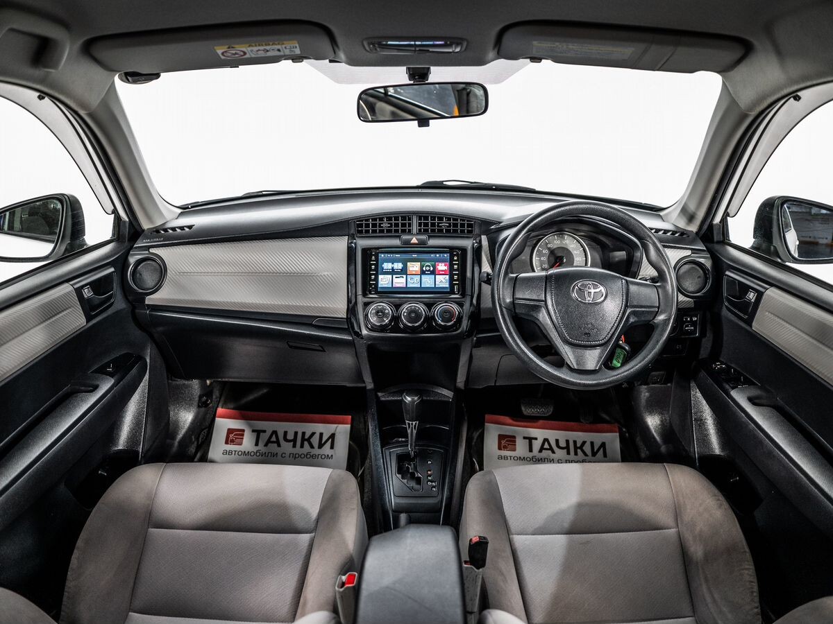 Toyota Corolla 2014 - фото автомобиля