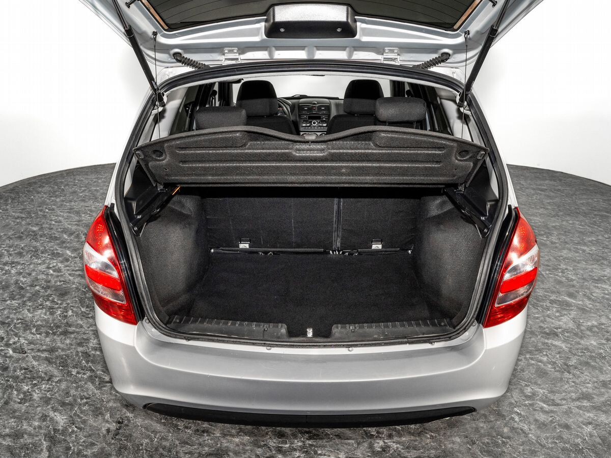 Lada (ВАЗ) Granta 2019 - фото автомобиля