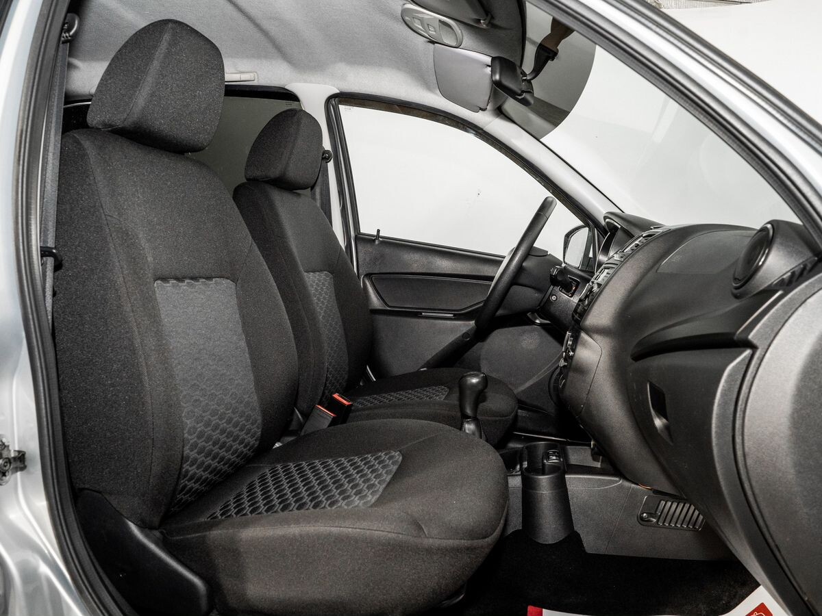 Lada (ВАЗ) Granta 2019 - фото автомобиля