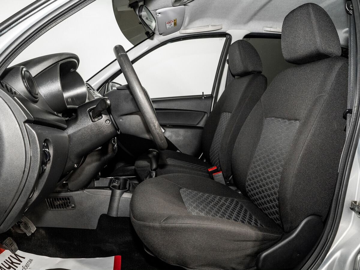 Lada (ВАЗ) Granta 2019 - фото автомобиля