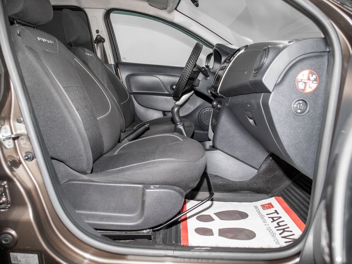 Renault Sandero 2018 - фото автомобиля