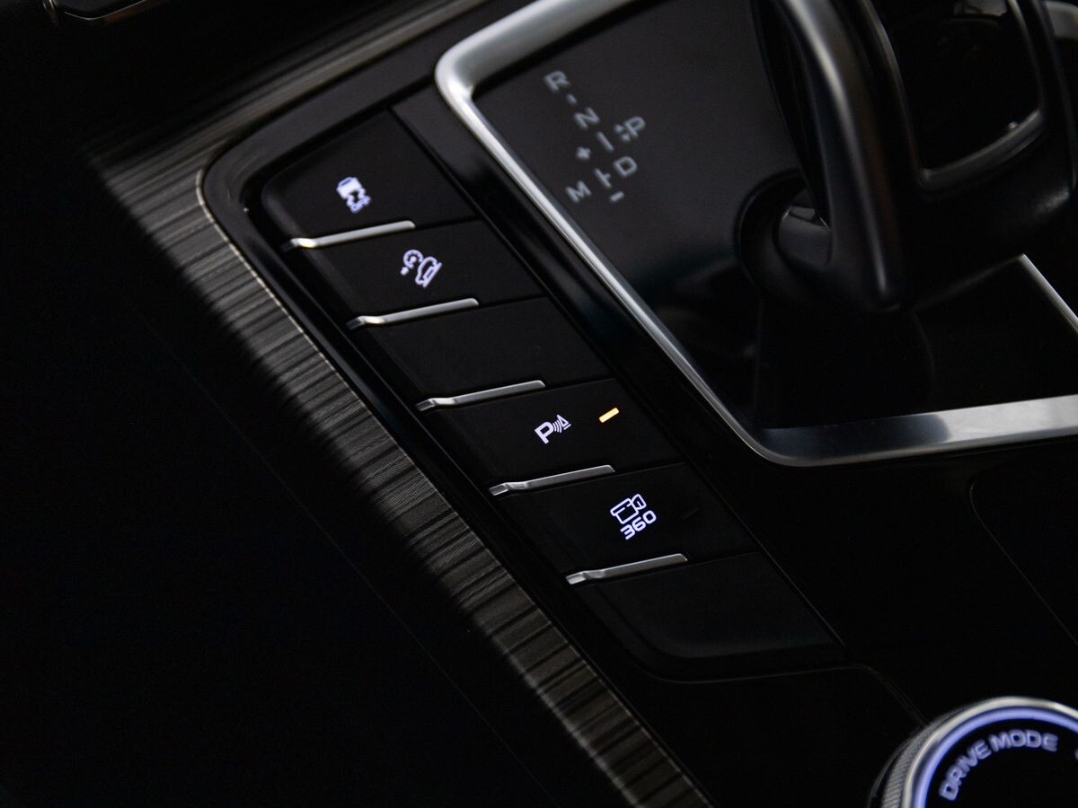 Geely Atlas Pro 2022 - фото автомобиля