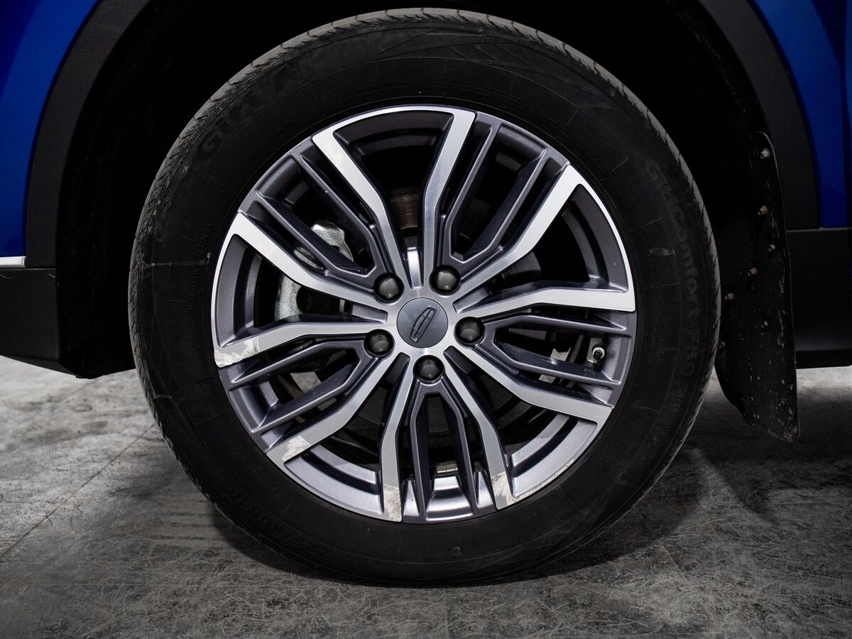 Geely Atlas Pro 2022 - фото автомобиля