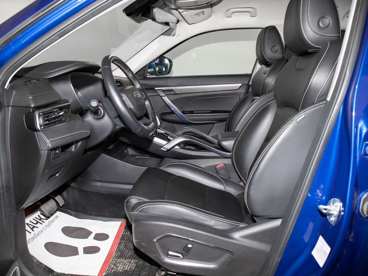 Geely Atlas Pro 2022 - фото автомобиля