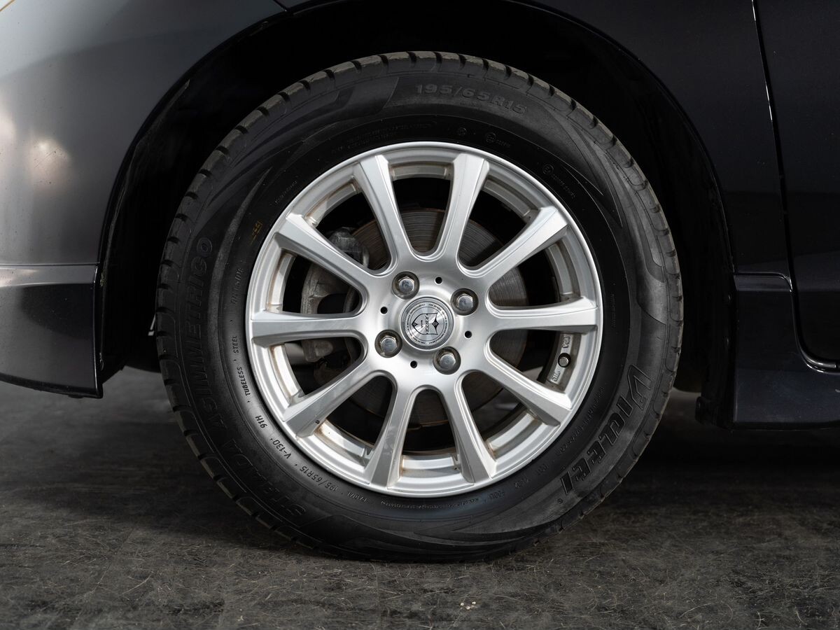 Honda Freed 2010 - фото автомобиля