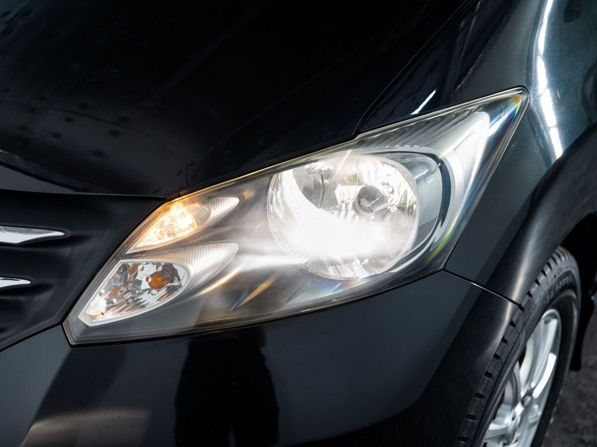 Honda Freed 2010 - фото автомобиля