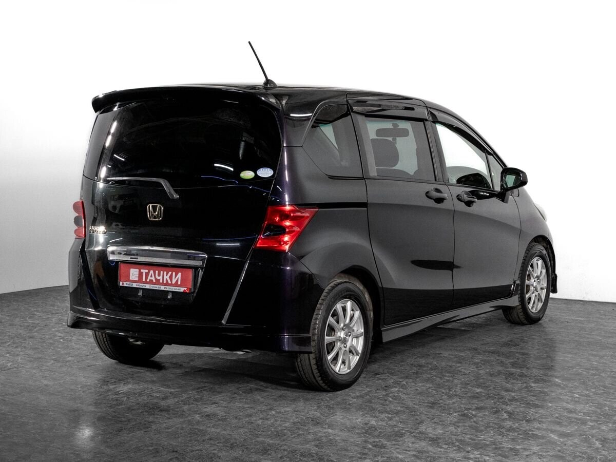 Honda Freed 2010 - фото автомобиля