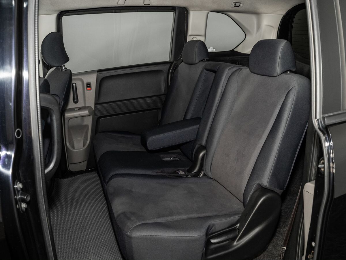 Honda Freed 2010 - фото автомобиля