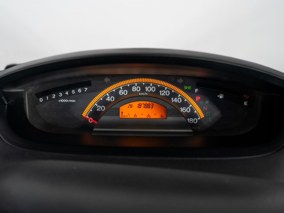 Honda Freed 2010 - фото автомобиля