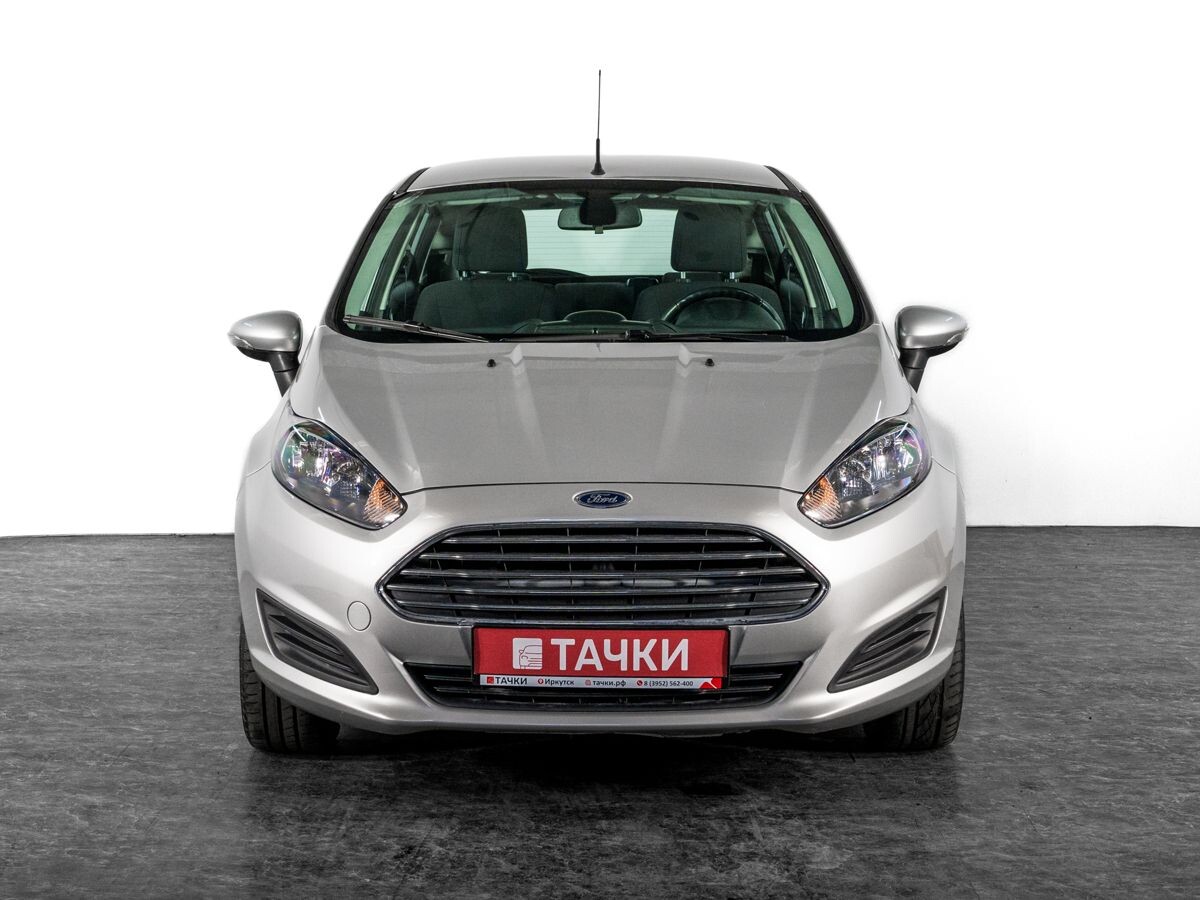 Ford Fiesta 2015 - фото автомобиля