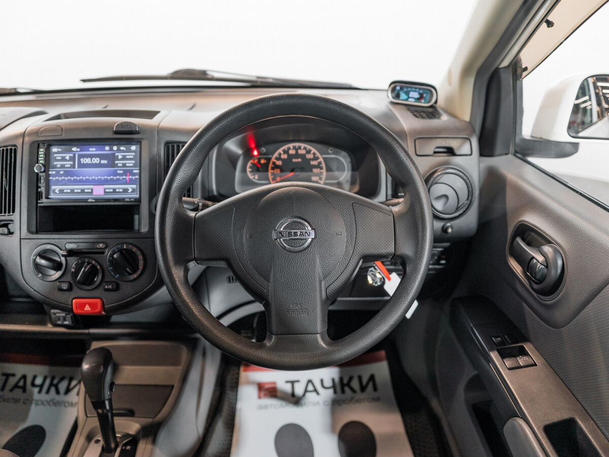 Nissan AD 2014 - фото автомобиля