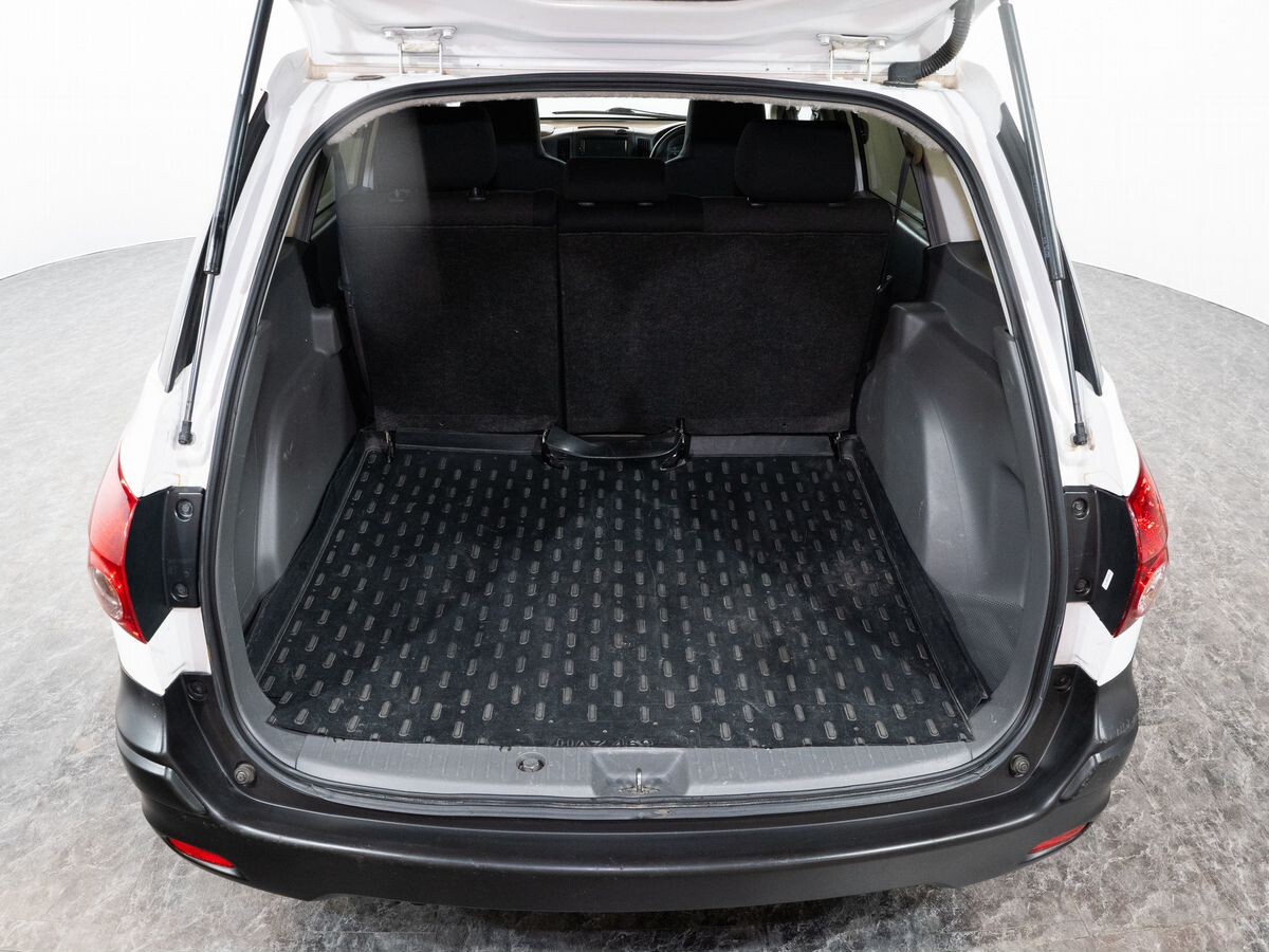 Nissan AD 2014 - фото автомобиля