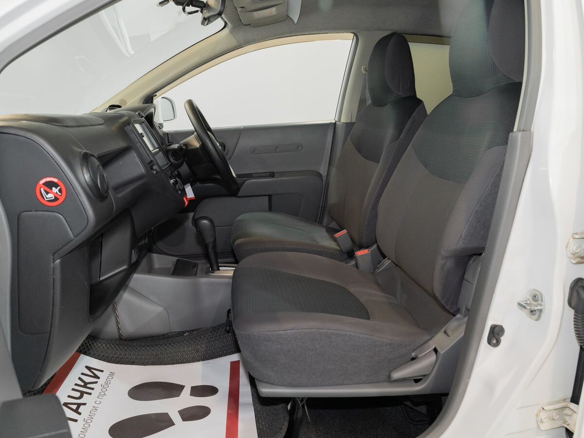 Nissan AD 2014 - фото автомобиля