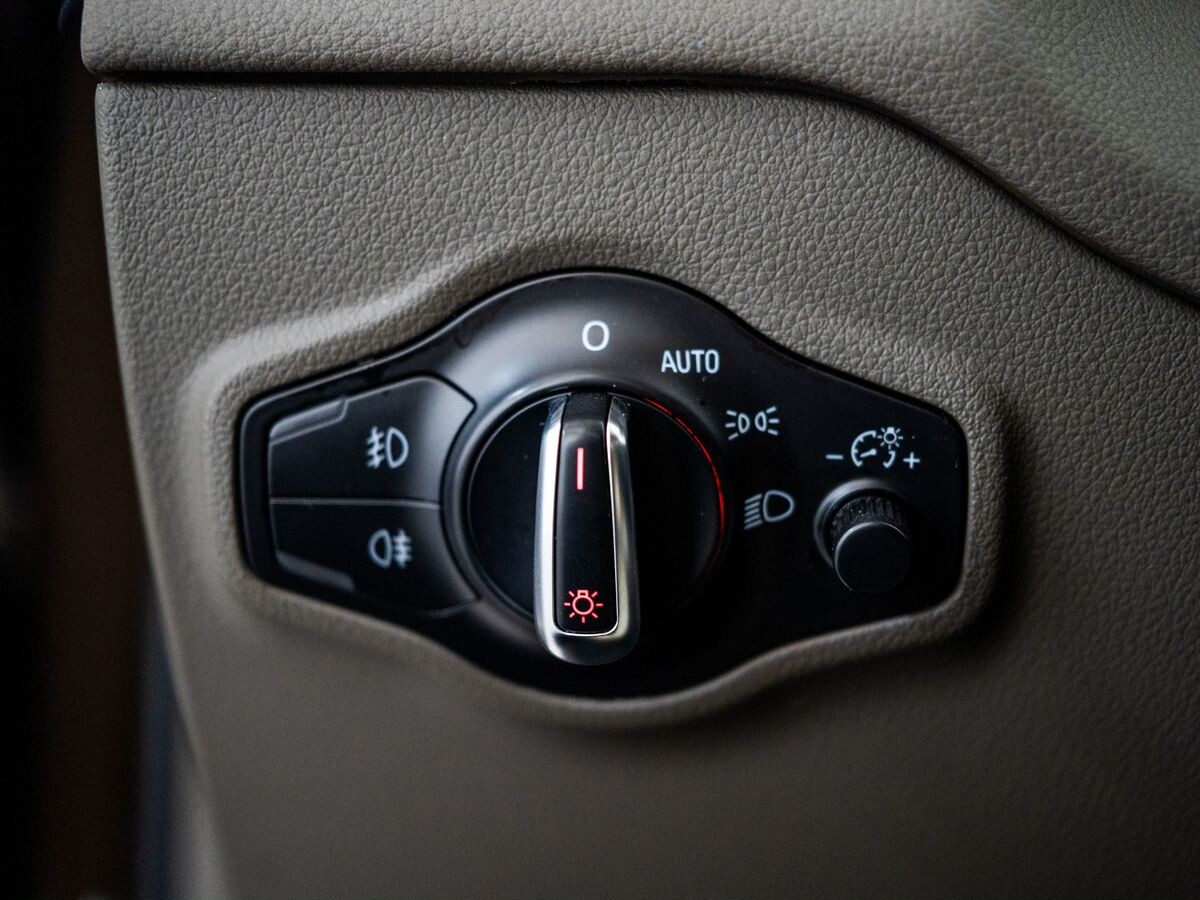 Audi Q5 2016 - фото автомобиля