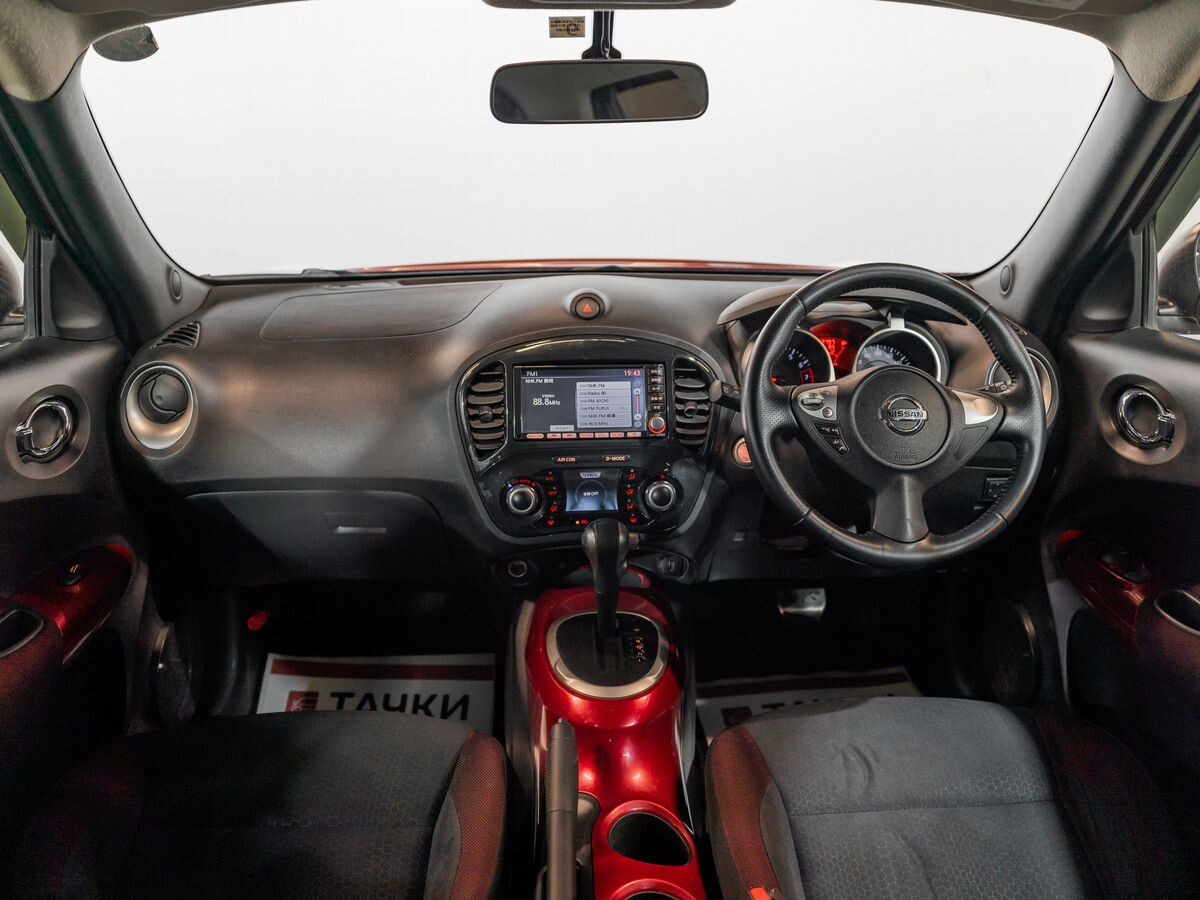 Nissan Juke 2011 - фото автомобиля