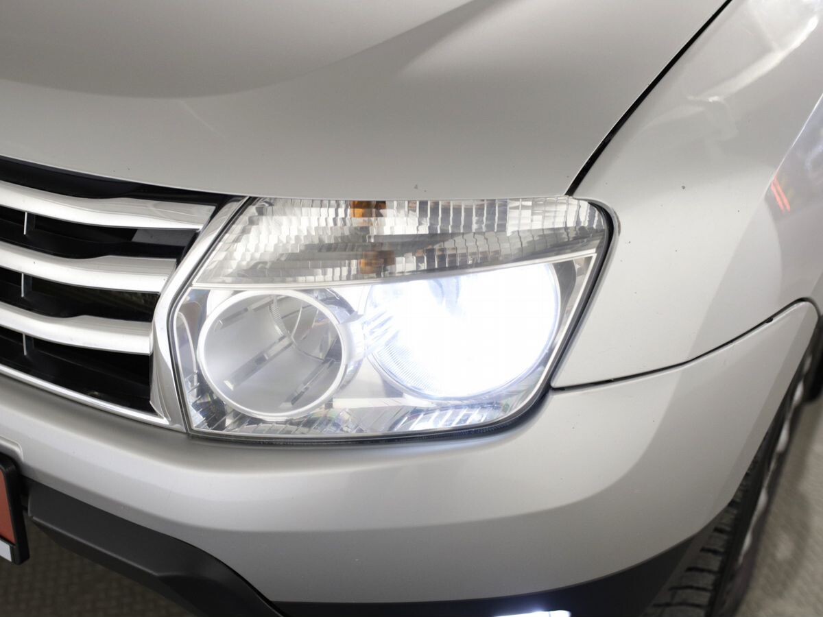 Renault Duster 2012 - фото автомобиля