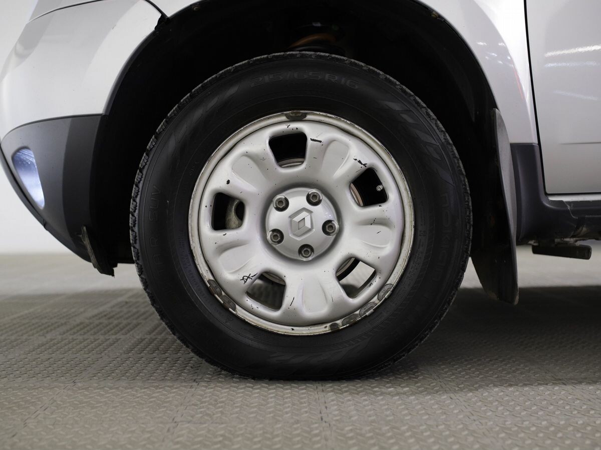 Renault Duster 2012 - фото автомобиля