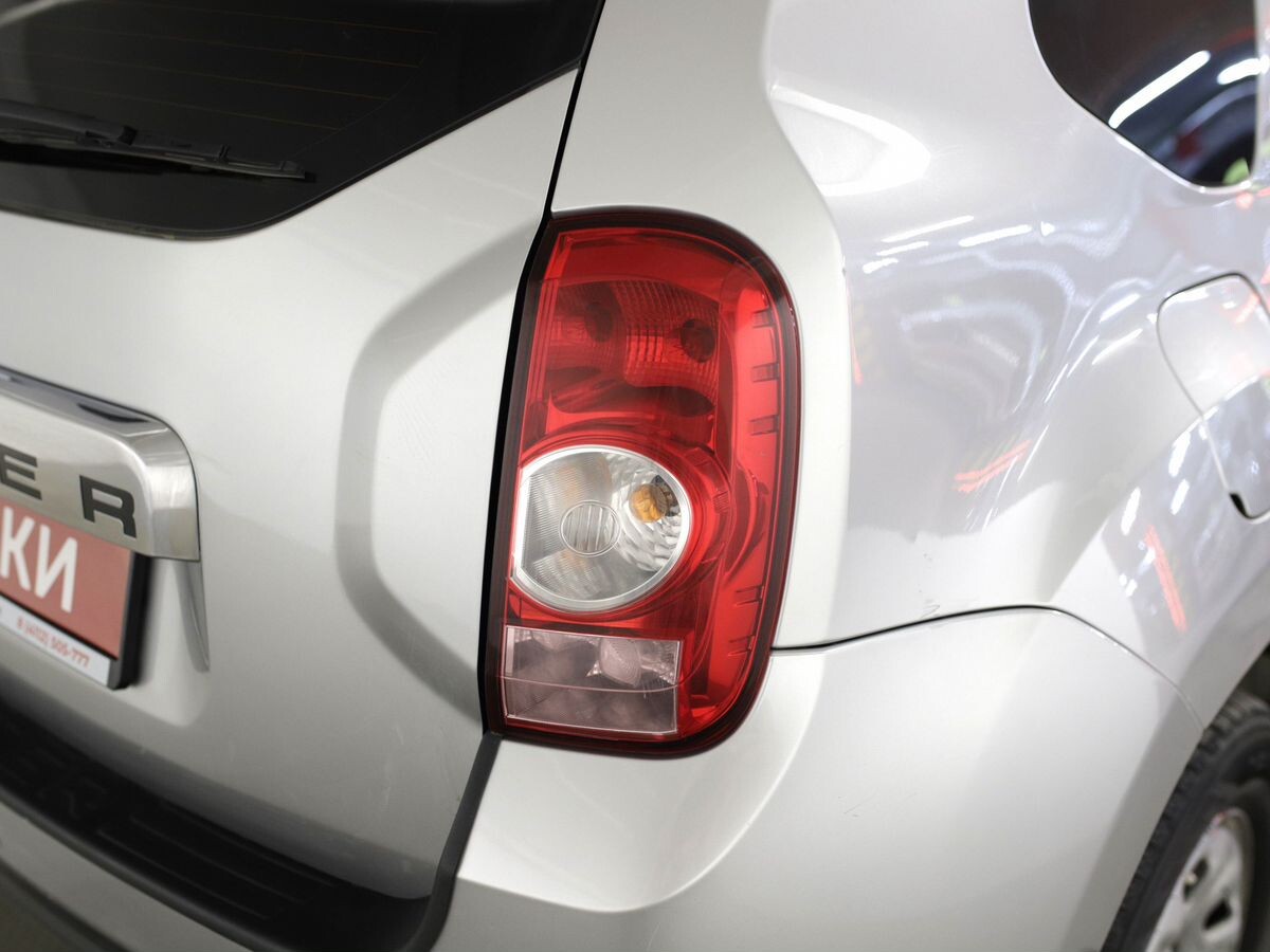 Renault Duster 2012 - фото автомобиля