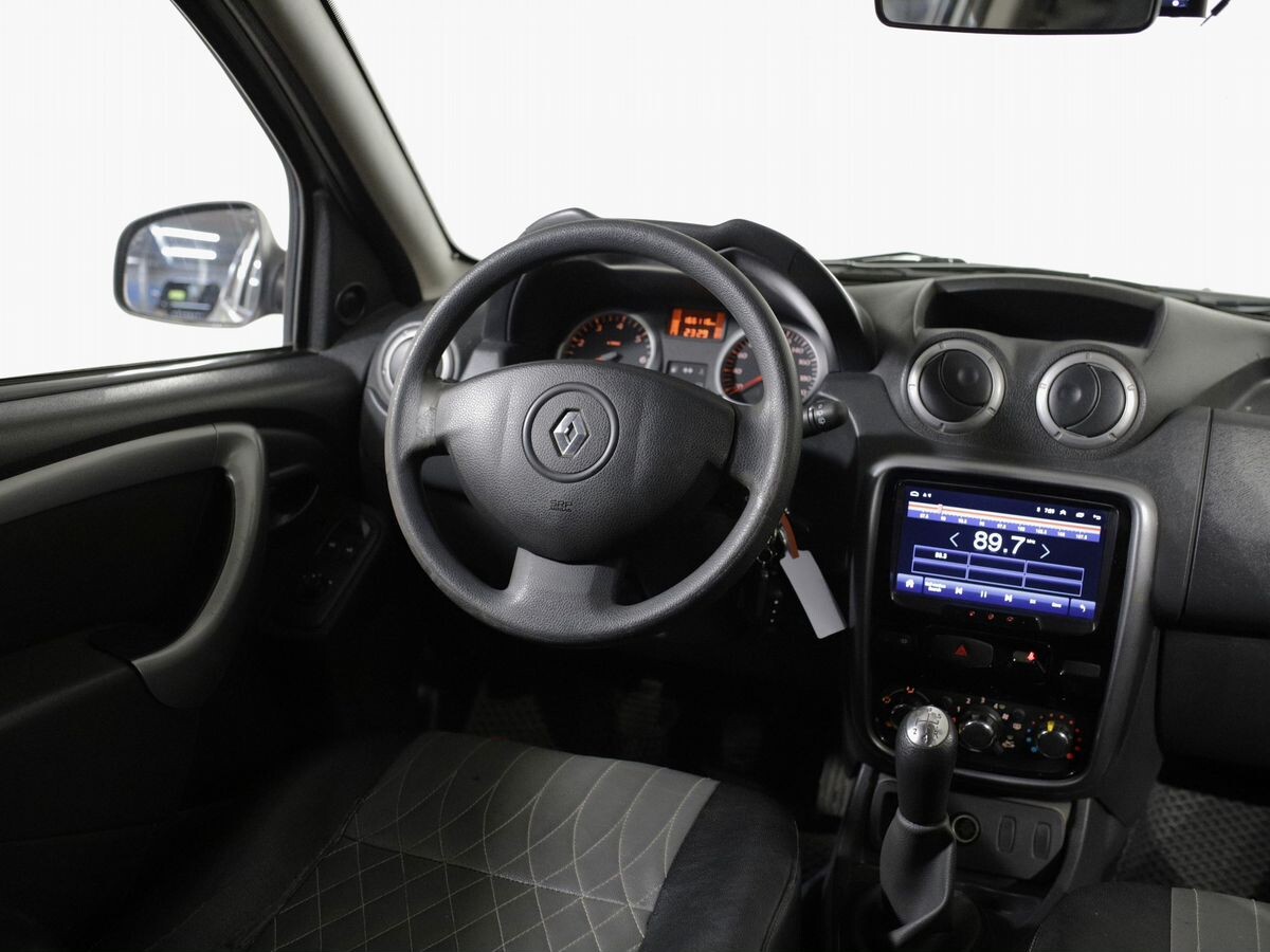 Renault Duster 2012 - фото автомобиля