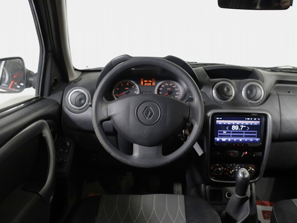 Renault Duster 2012 - фото автомобиля