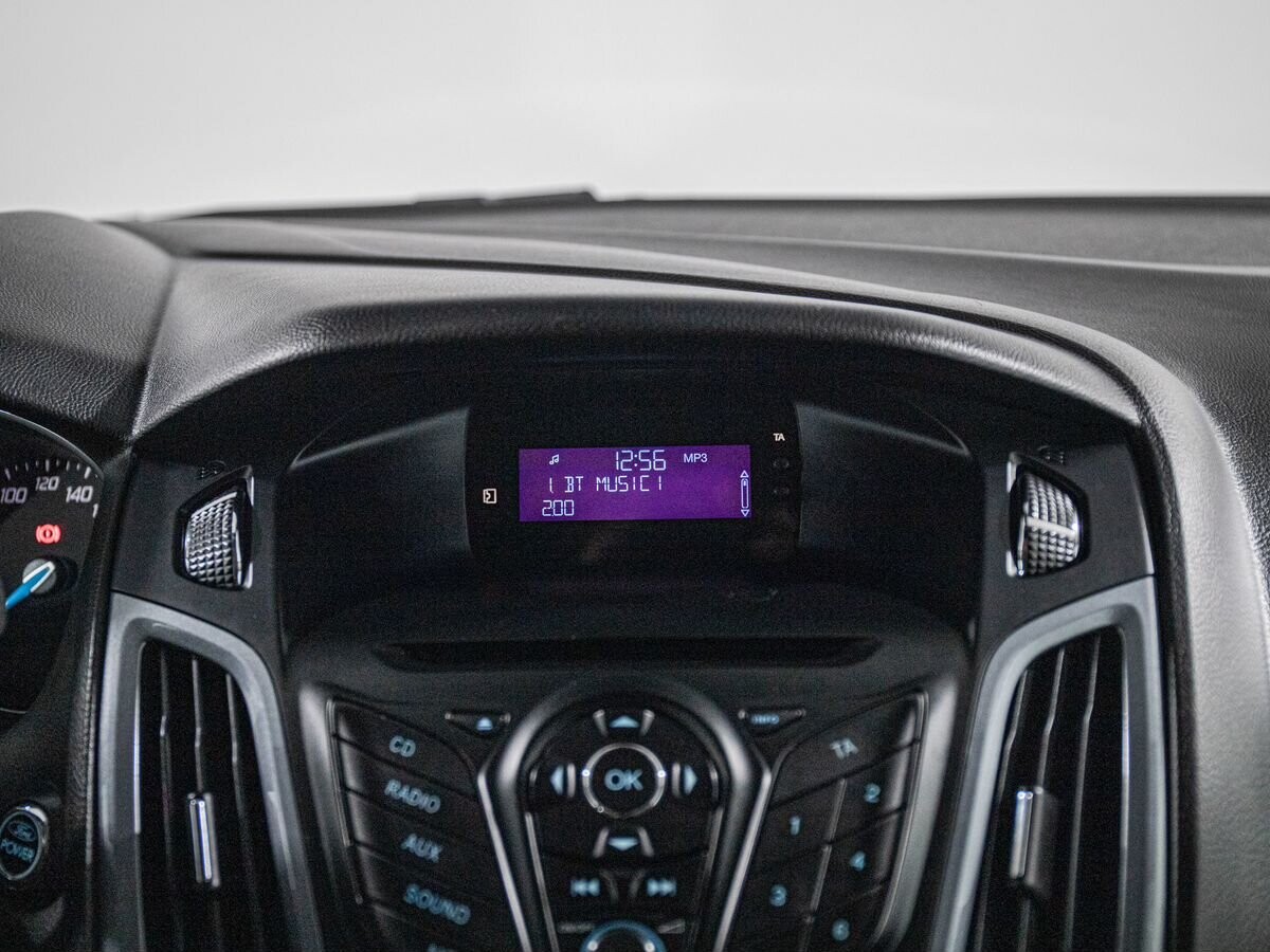 Ford Focus 2011 - фото автомобиля