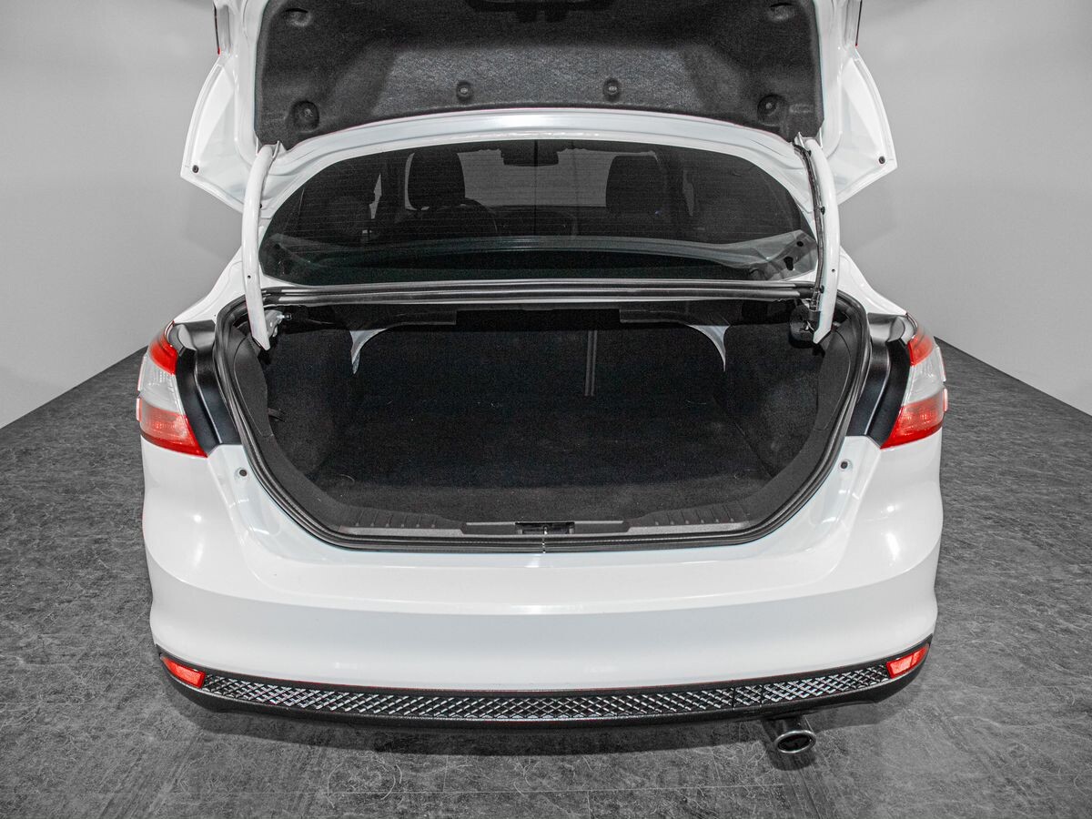 Ford Focus 2011 - фото автомобиля