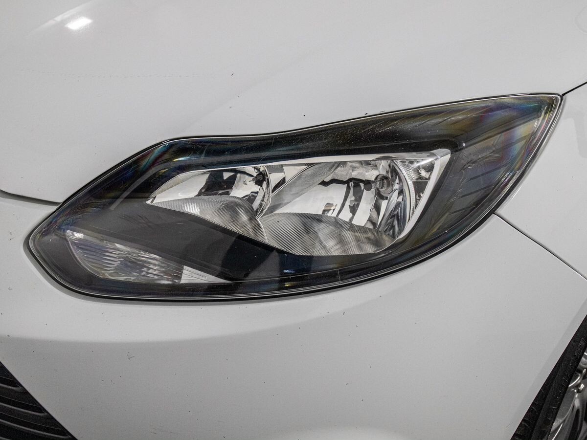 Ford Focus 2011 - фото автомобиля