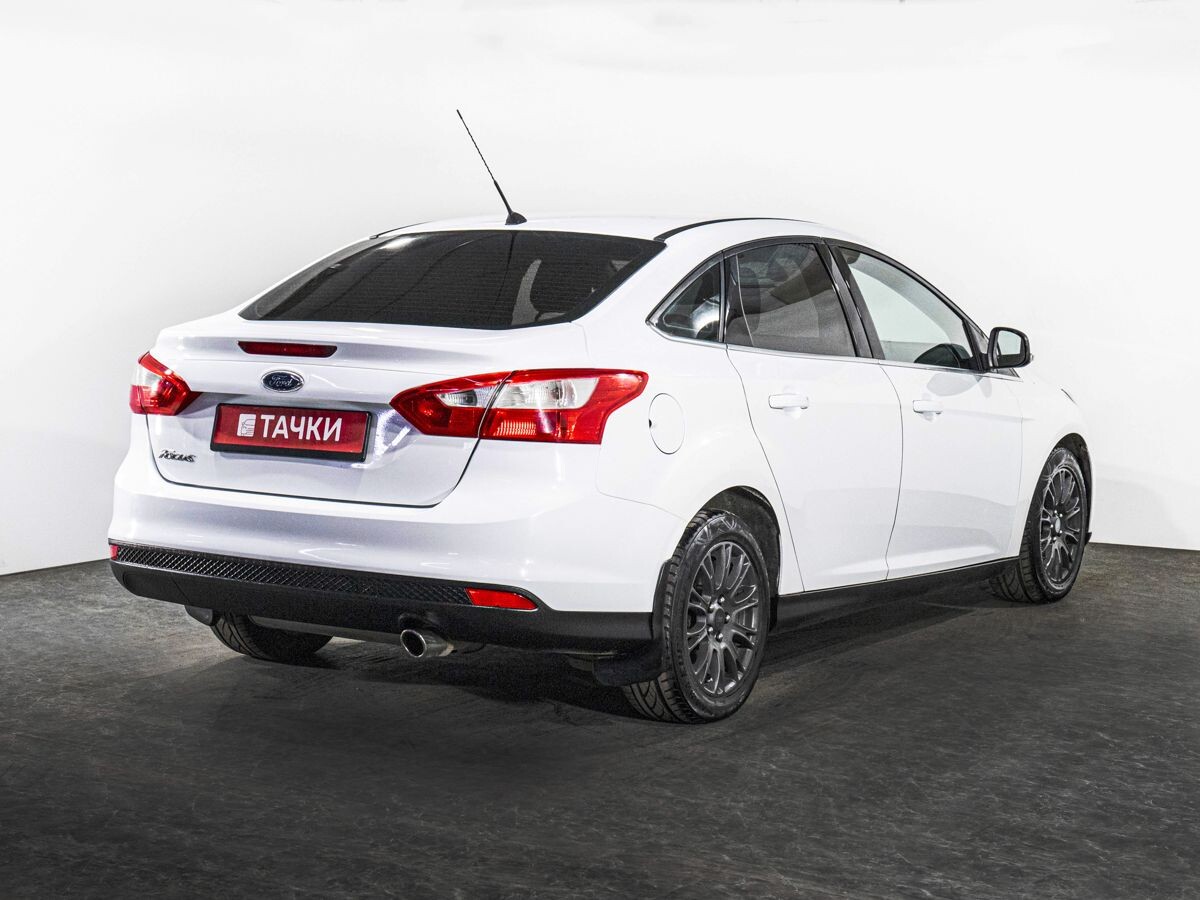 Ford Focus 2011 - фото автомобиля