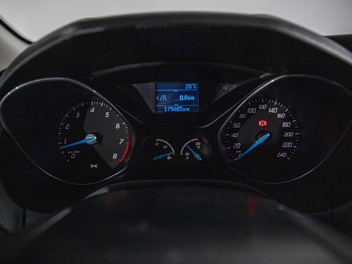 Ford Focus 2011 - фото автомобиля