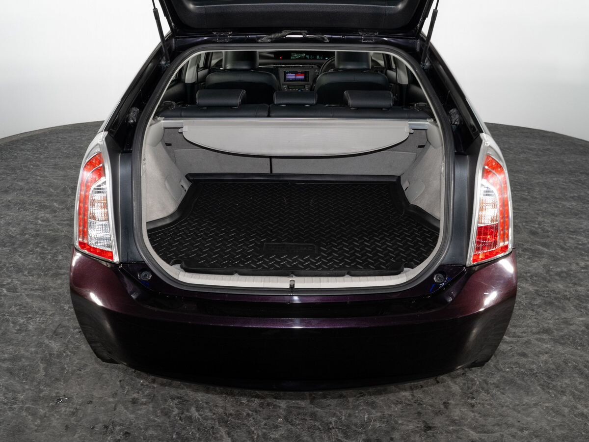 Toyota Prius 2012 - фото автомобиля