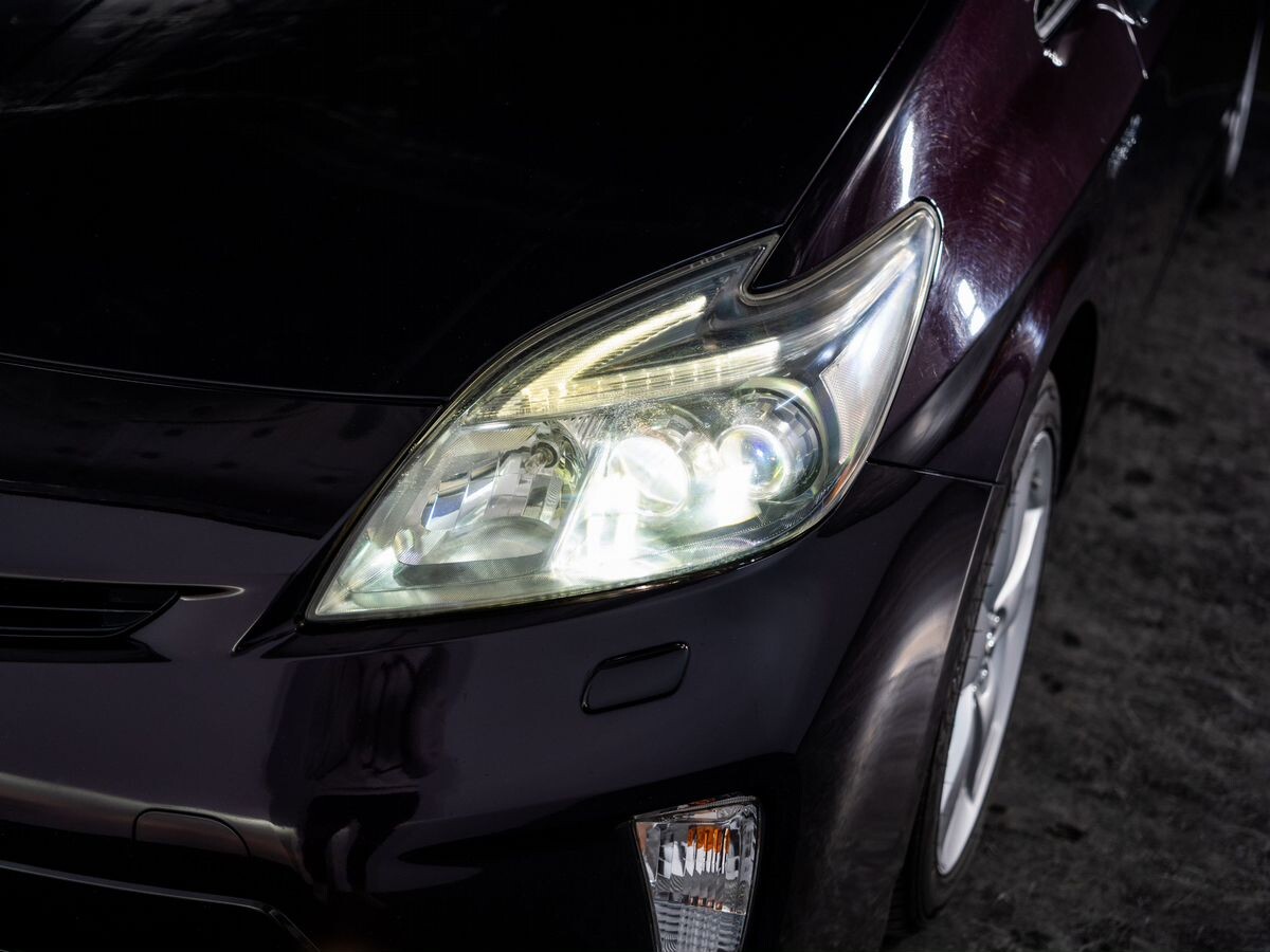 Toyota Prius 2012 - фото автомобиля