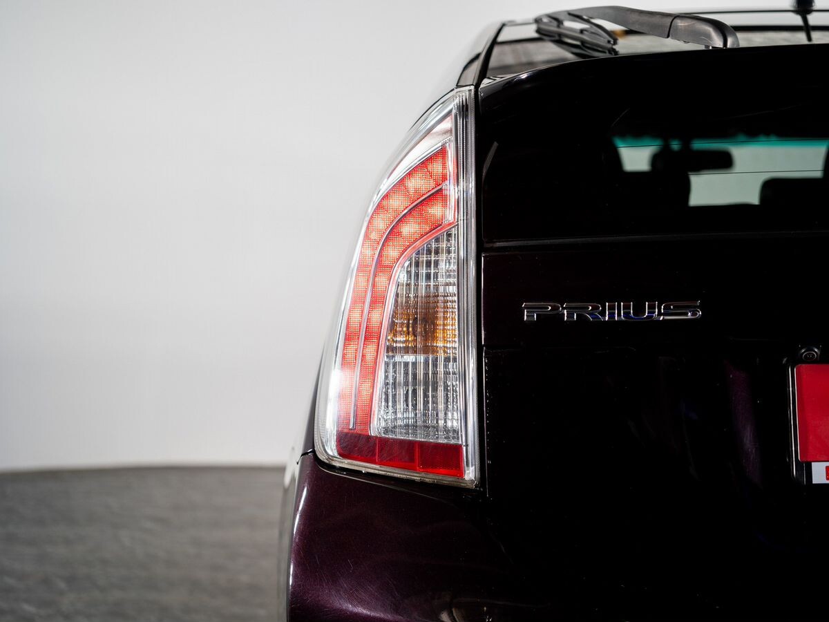 Toyota Prius 2012 - фото автомобиля