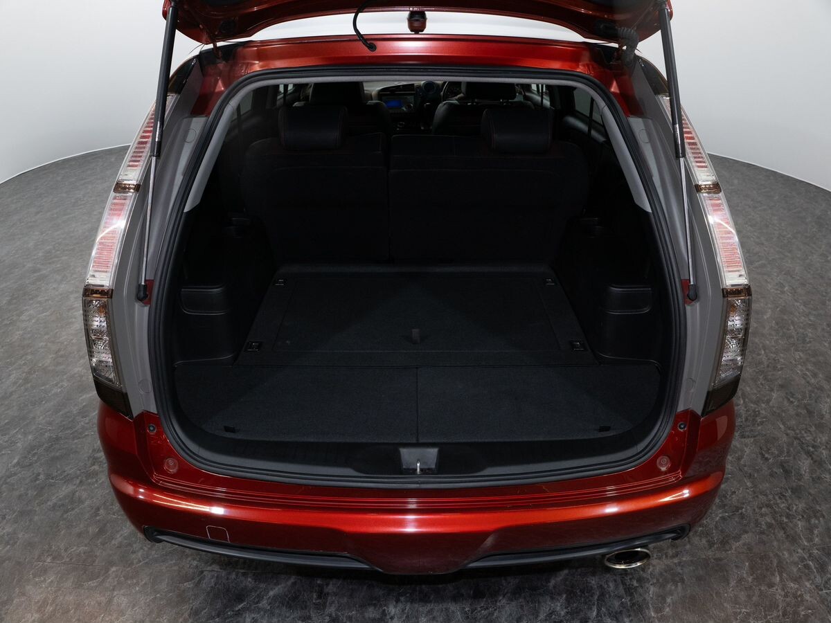 Honda Stream 2010 - фото автомобиля