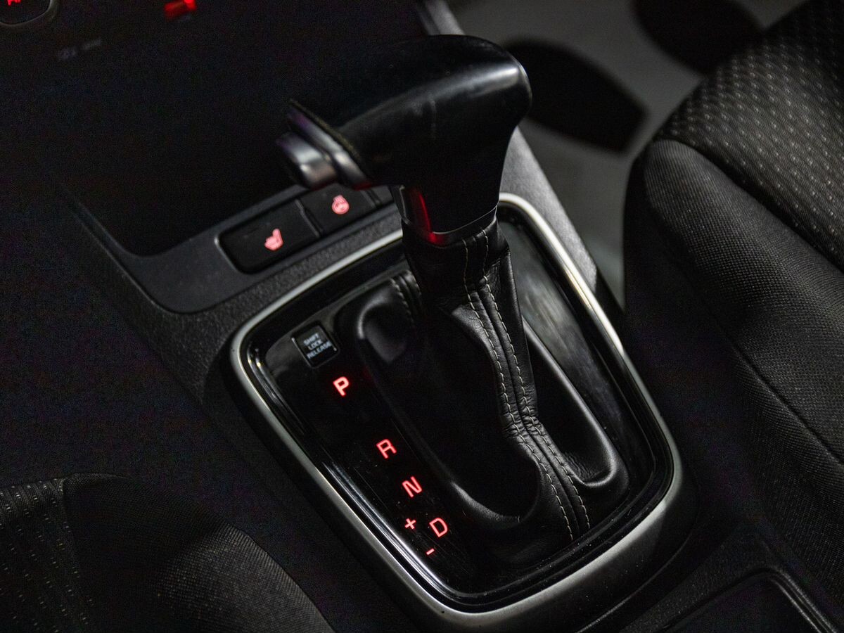 Kia Rio 2021 - фото автомобиля