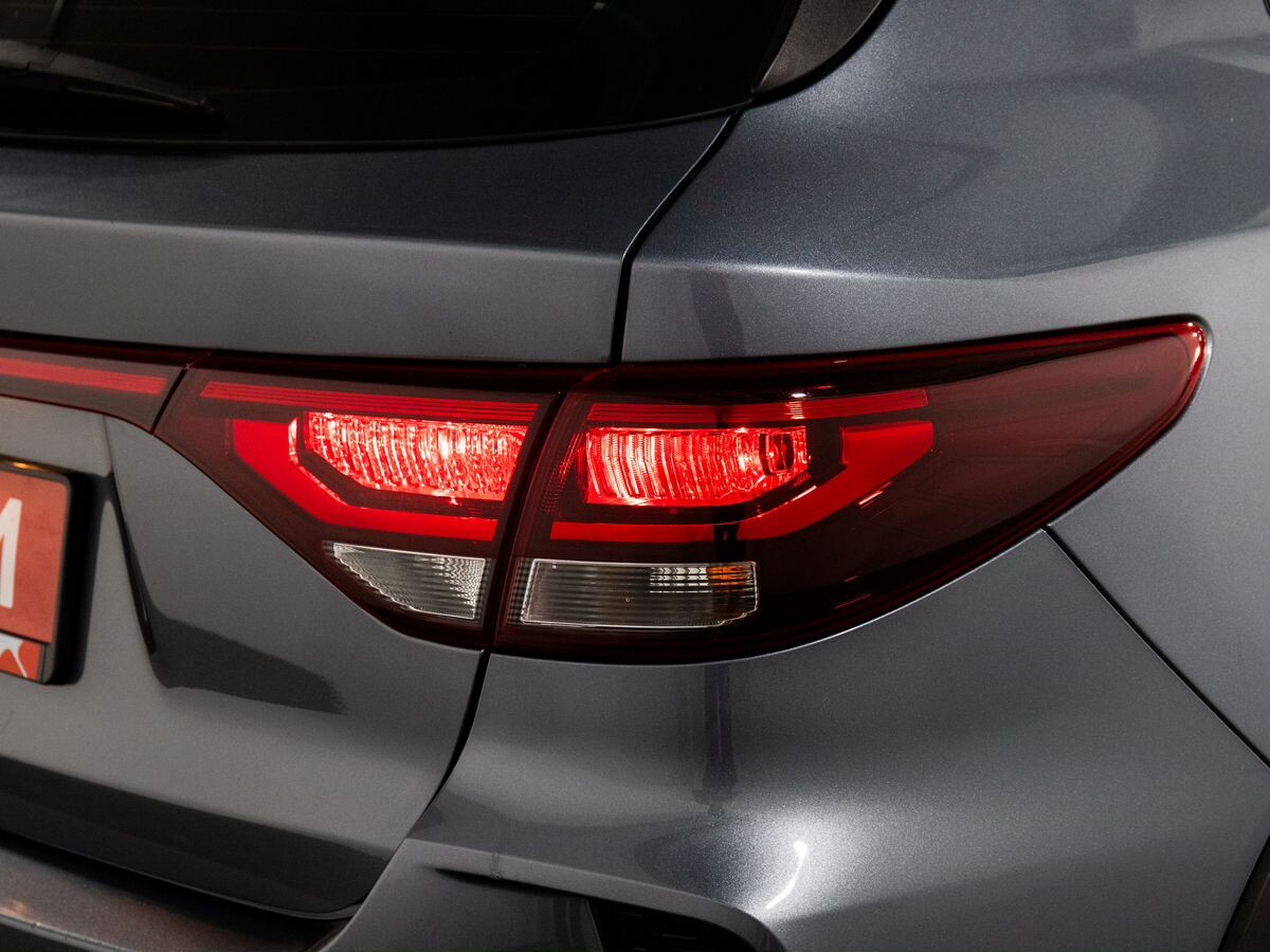 Kia Rio 2021 - фото автомобиля