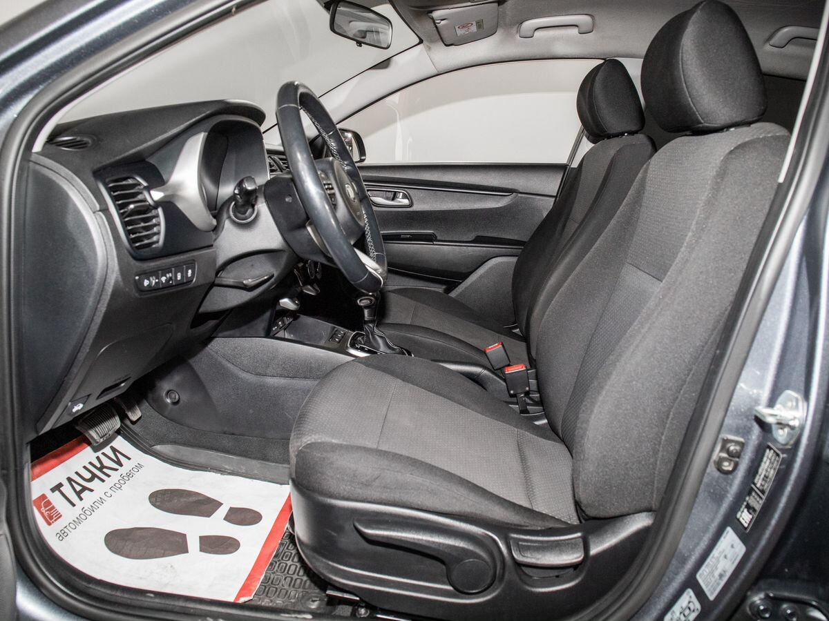 Kia Rio 2021 - фото автомобиля