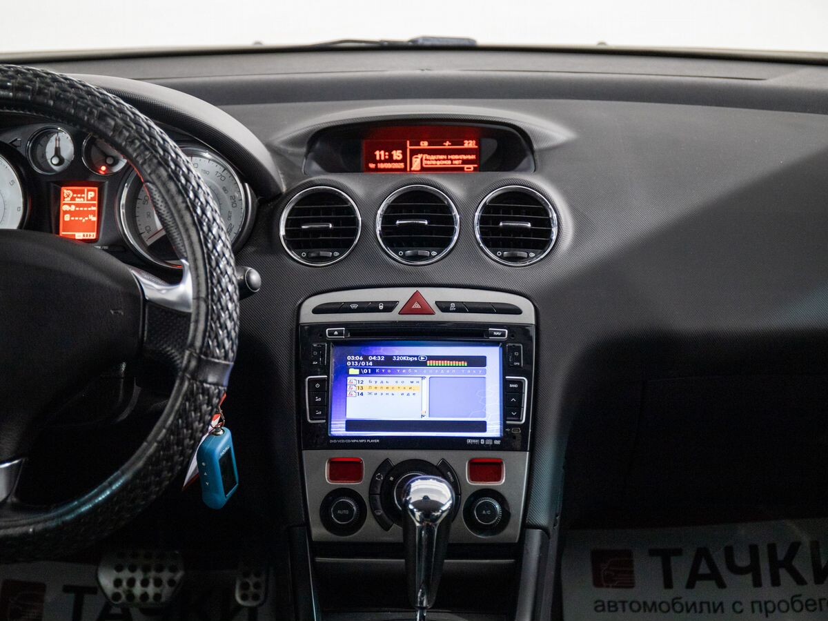 Peugeot 408 2015 - фото автомобиля