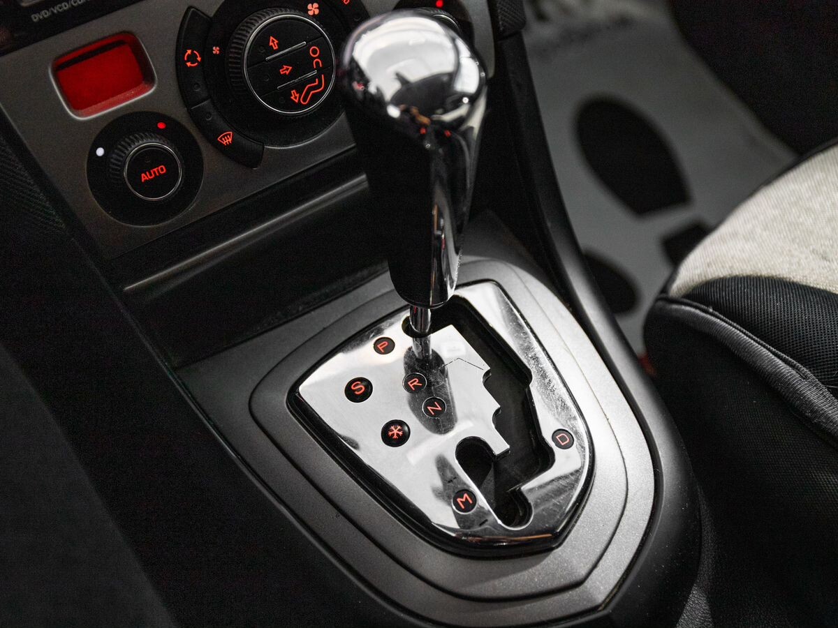 Peugeot 408 2015 - фото автомобиля