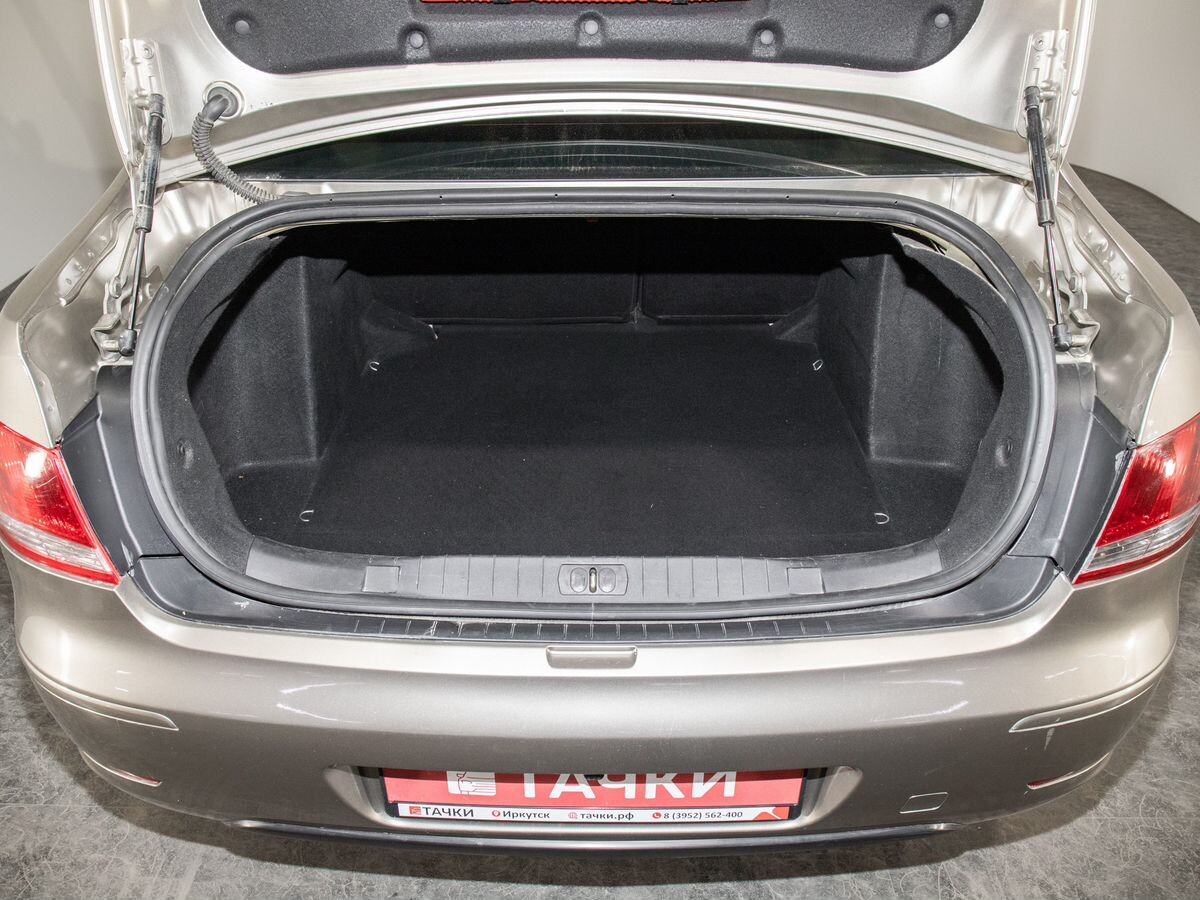 Peugeot 408 2015 - фото автомобиля