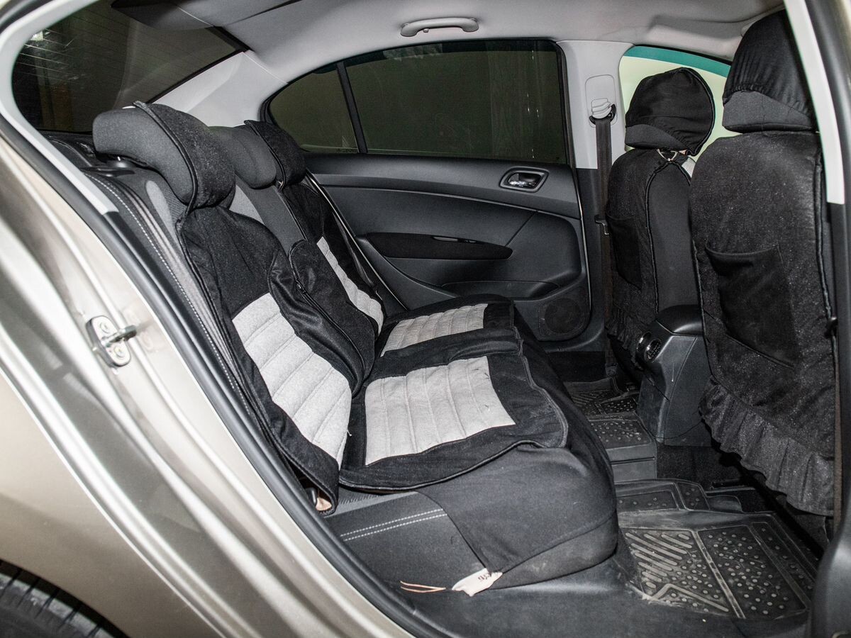 Peugeot 408 2015 - фото автомобиля