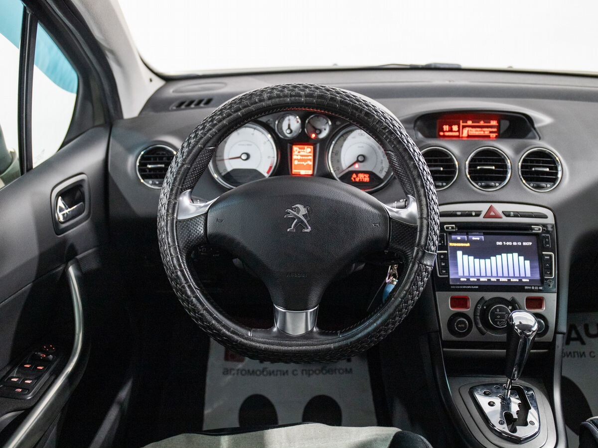 Peugeot 408 2015 - фото автомобиля