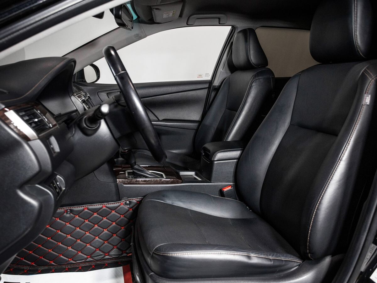 Toyota Camry 2016 - фото автомобиля